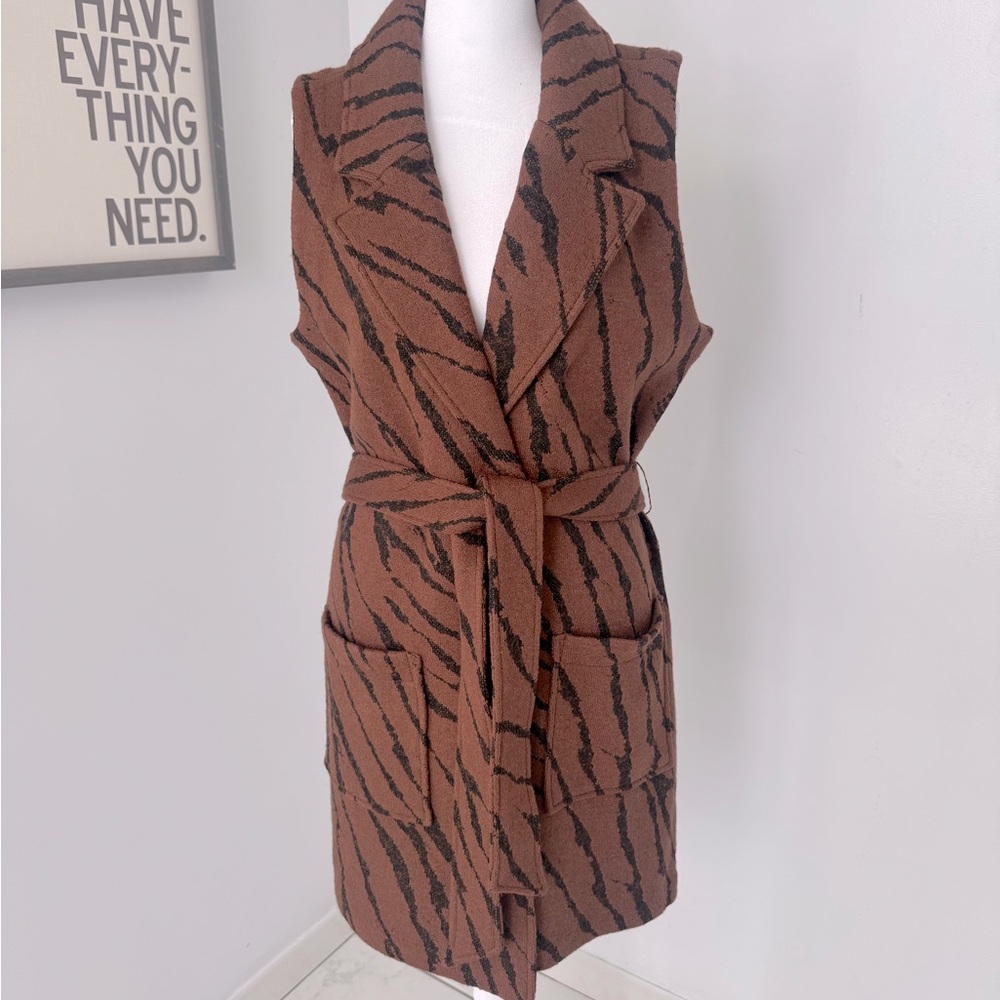 Tahari Zebra Brown Vest Size M